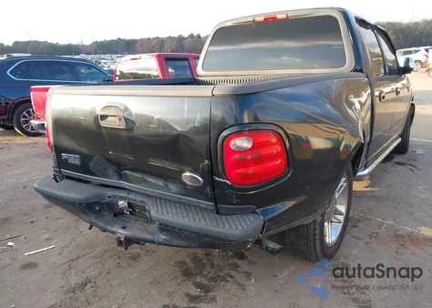 2002 Ford F-150 Lariat/Xlt z USA, uszkodzony, nr VIN 1FTRW07L82KB81362